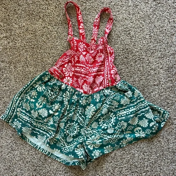 NWT Free People Palm Bay Printed Relaxed Romper Shortalls in Holiday Combo Sz M - Picture 3 of 9